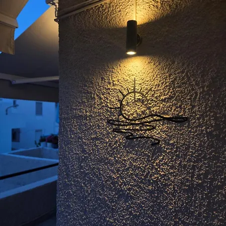 Апартаменты Sol Apartments-seaview-3min Walk To Beach-tolo Толон