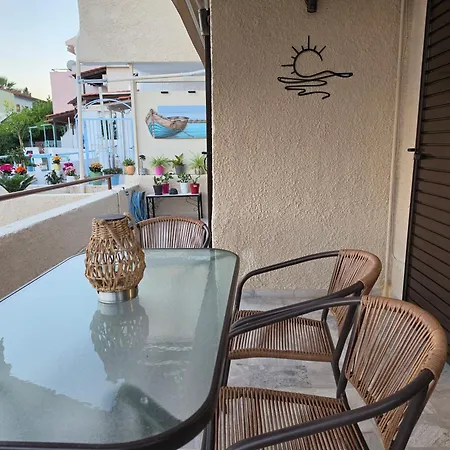 Апартаменты Sol Apartments-seaview-3min Walk To Beach-tolo