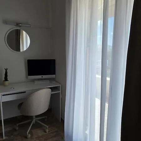Sol Apartments-seaview-3min Walk To Beach-tolo