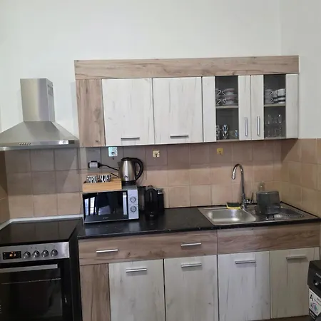 Sol Apartments-seaview-3min Walk To Beach-tolo