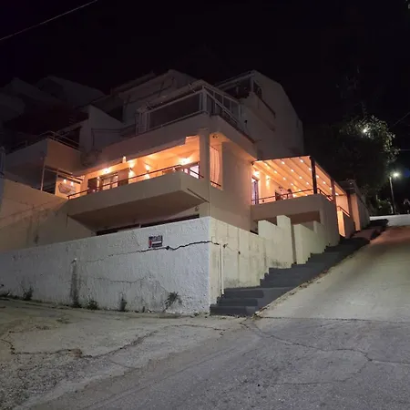 Апартаменты Sol Apartments-seaview-3min Walk To Beach-tolo *
